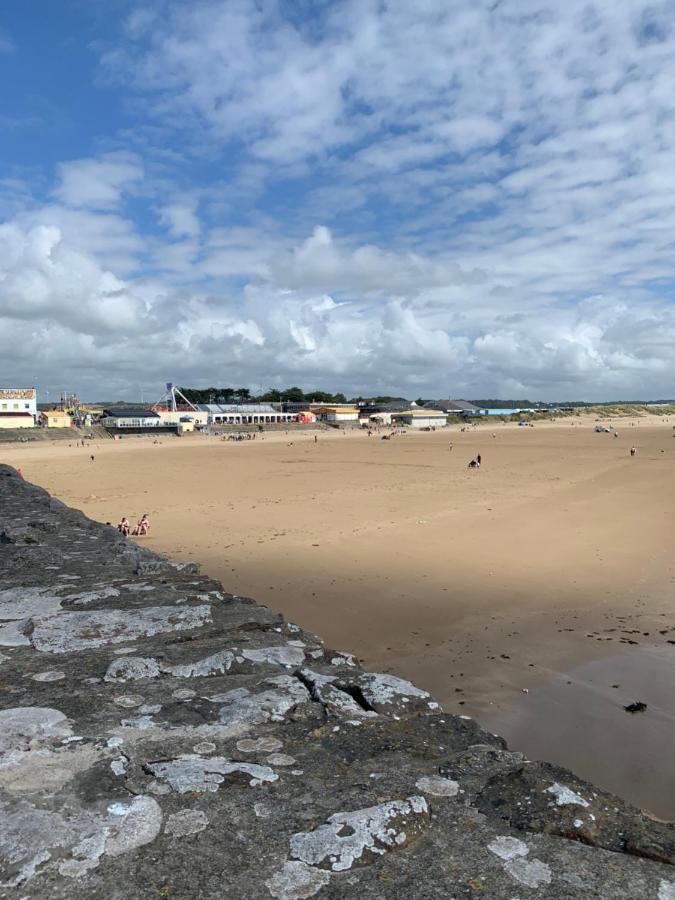 Phoenix Caravan Hire, Trecco Bay Porthcawl Exterior foto